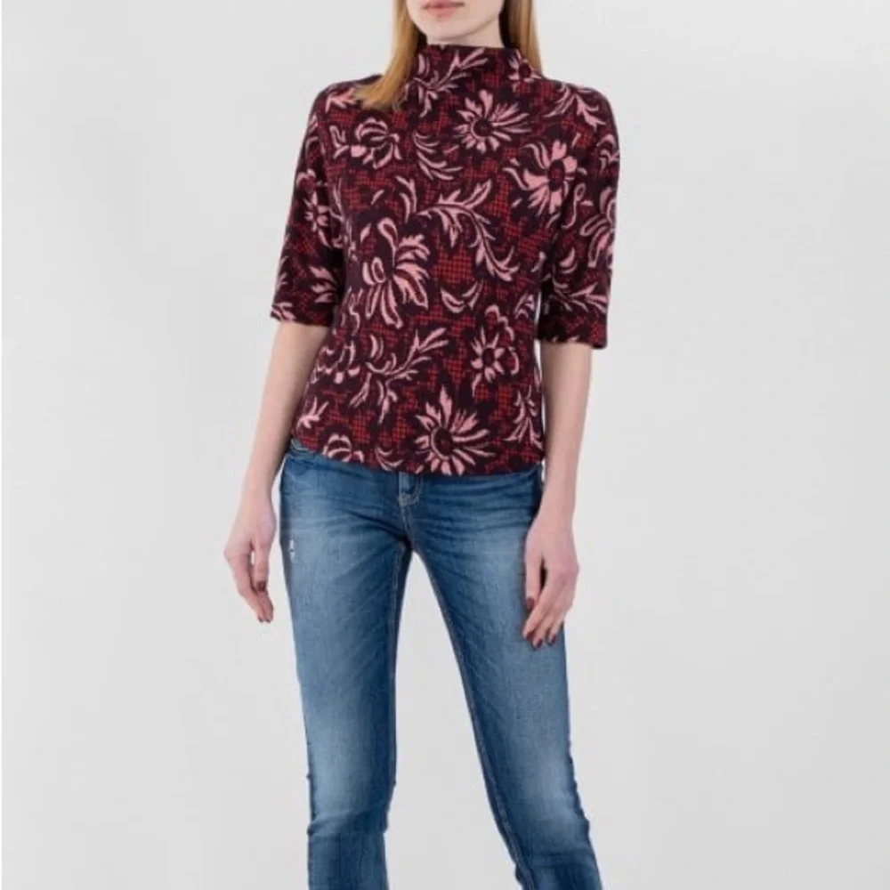 Pinko Textured Top - Picture 10 of 11